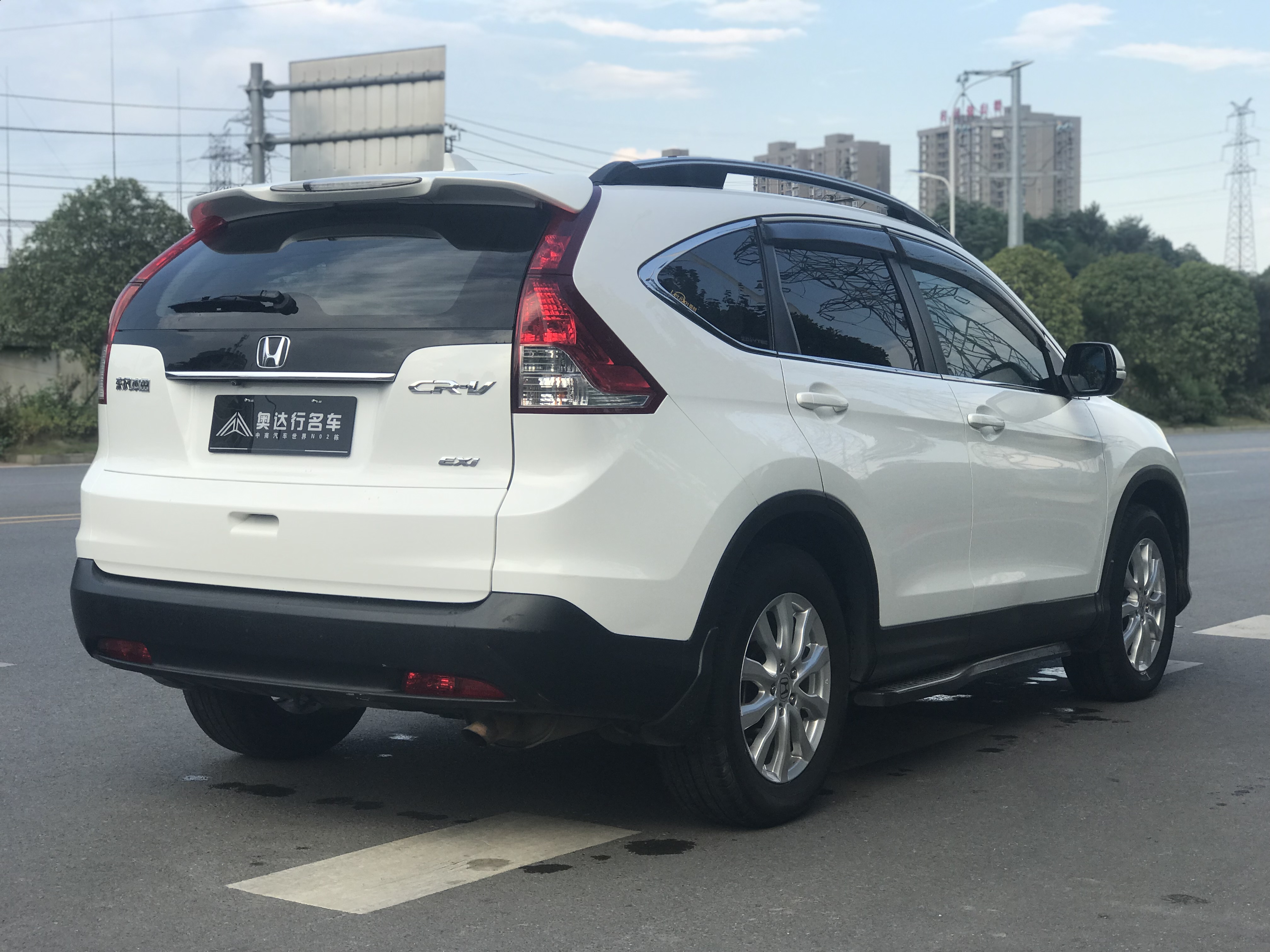 هوندا سي أر في 2013 2.0 لتر 4WD الإصدار الكلاسيكي