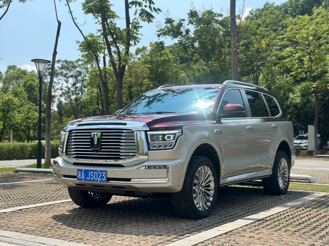تانك 500 2022 3.0T High End Custom Edition 5 مقاعد
