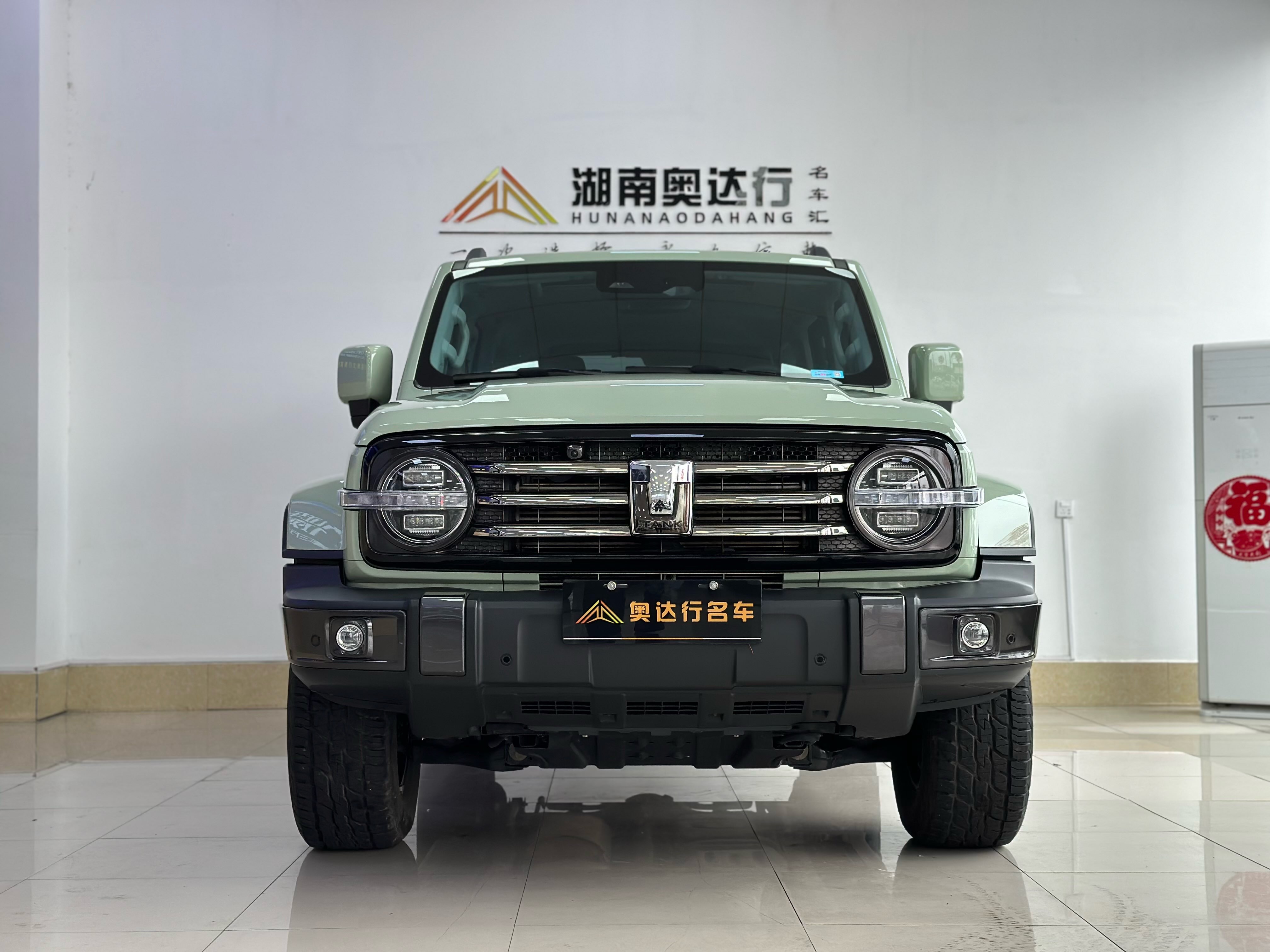 تانك 300 2022 City Edition 2.0T أنيقة للغاية