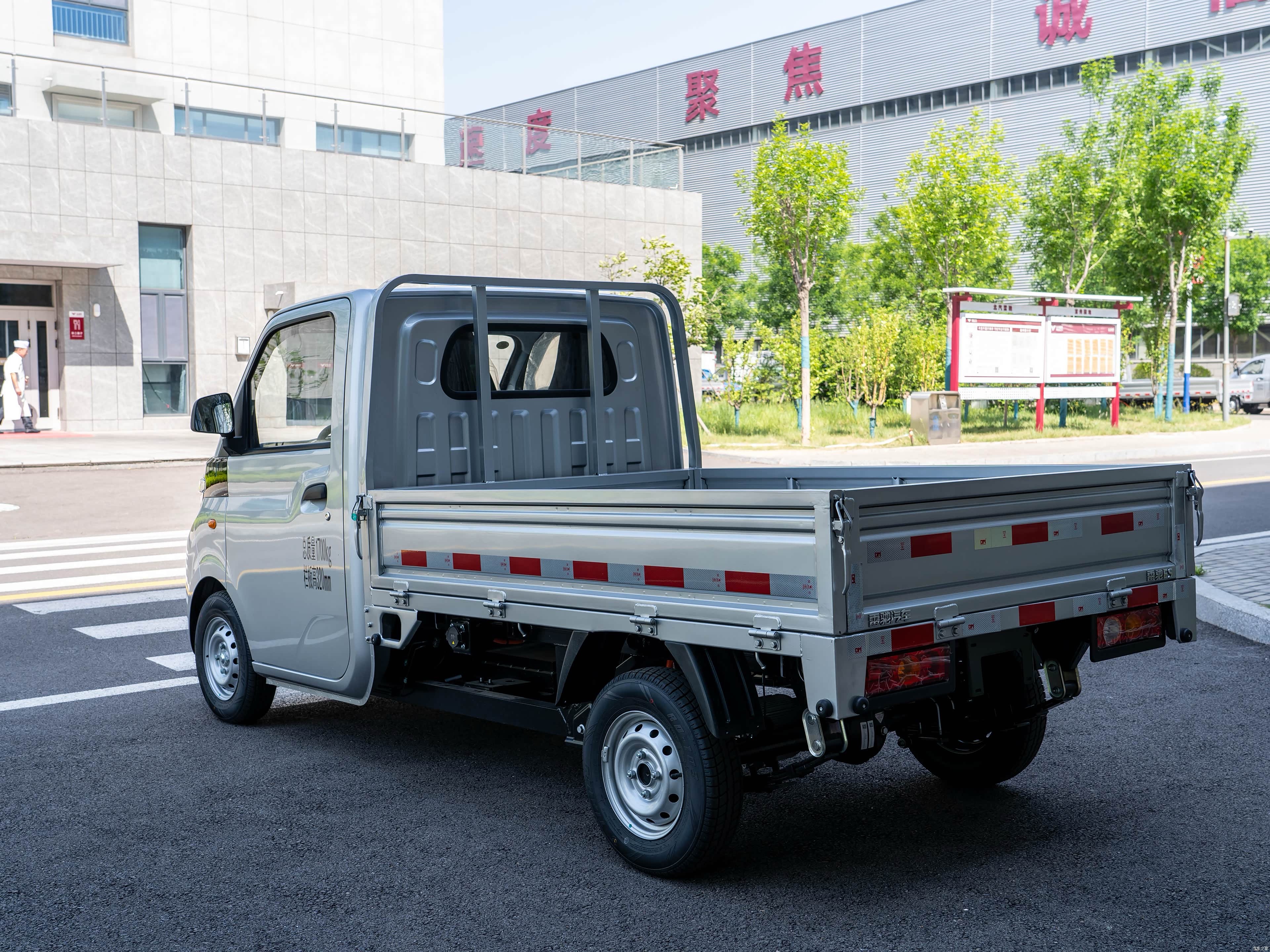 الوصول إلى Ren T10 2025 لمسافة 150 كم إصدار مغامر للسياج