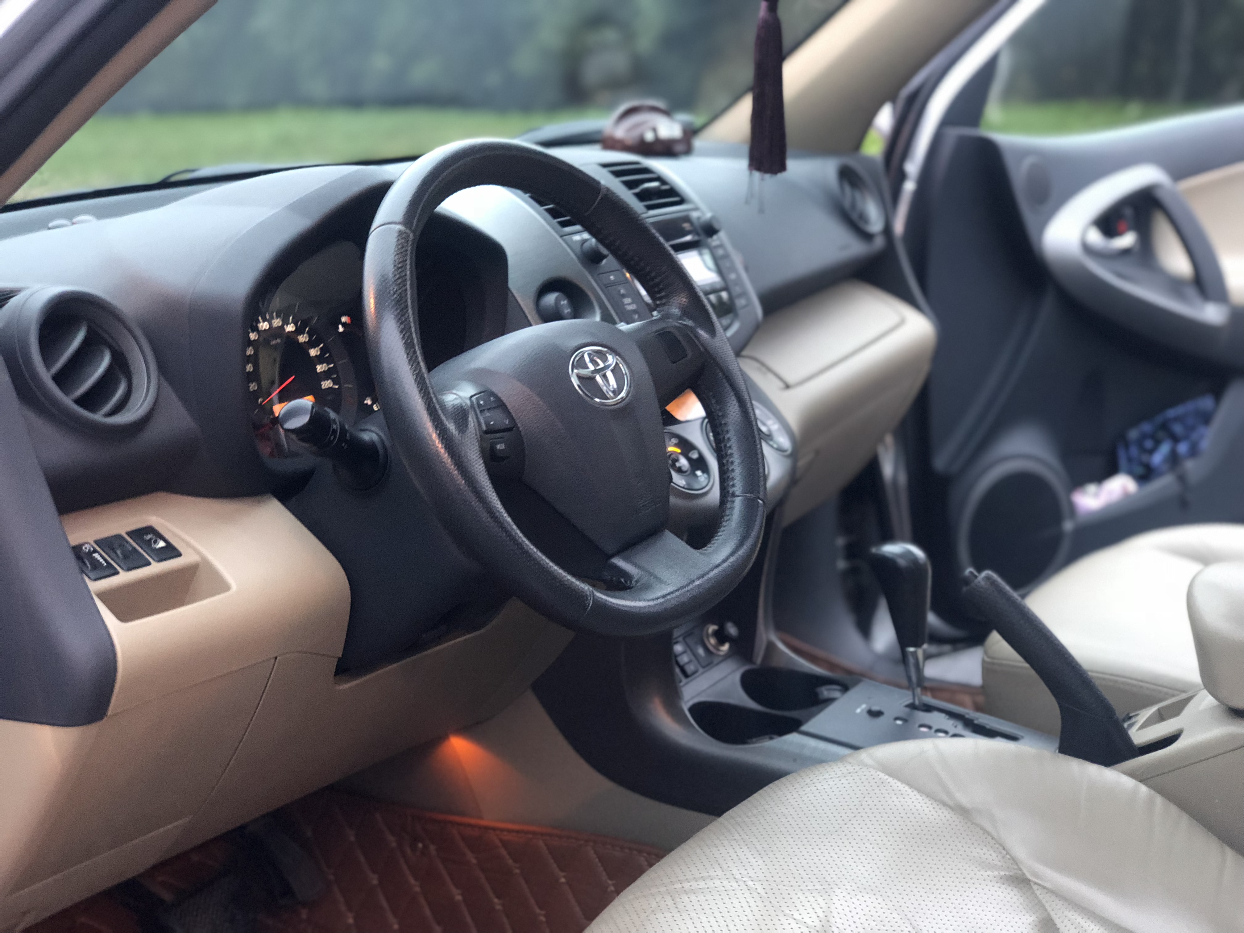 تويوتا راف4 2011 2.4L Automatic 4WD Luxury Edition