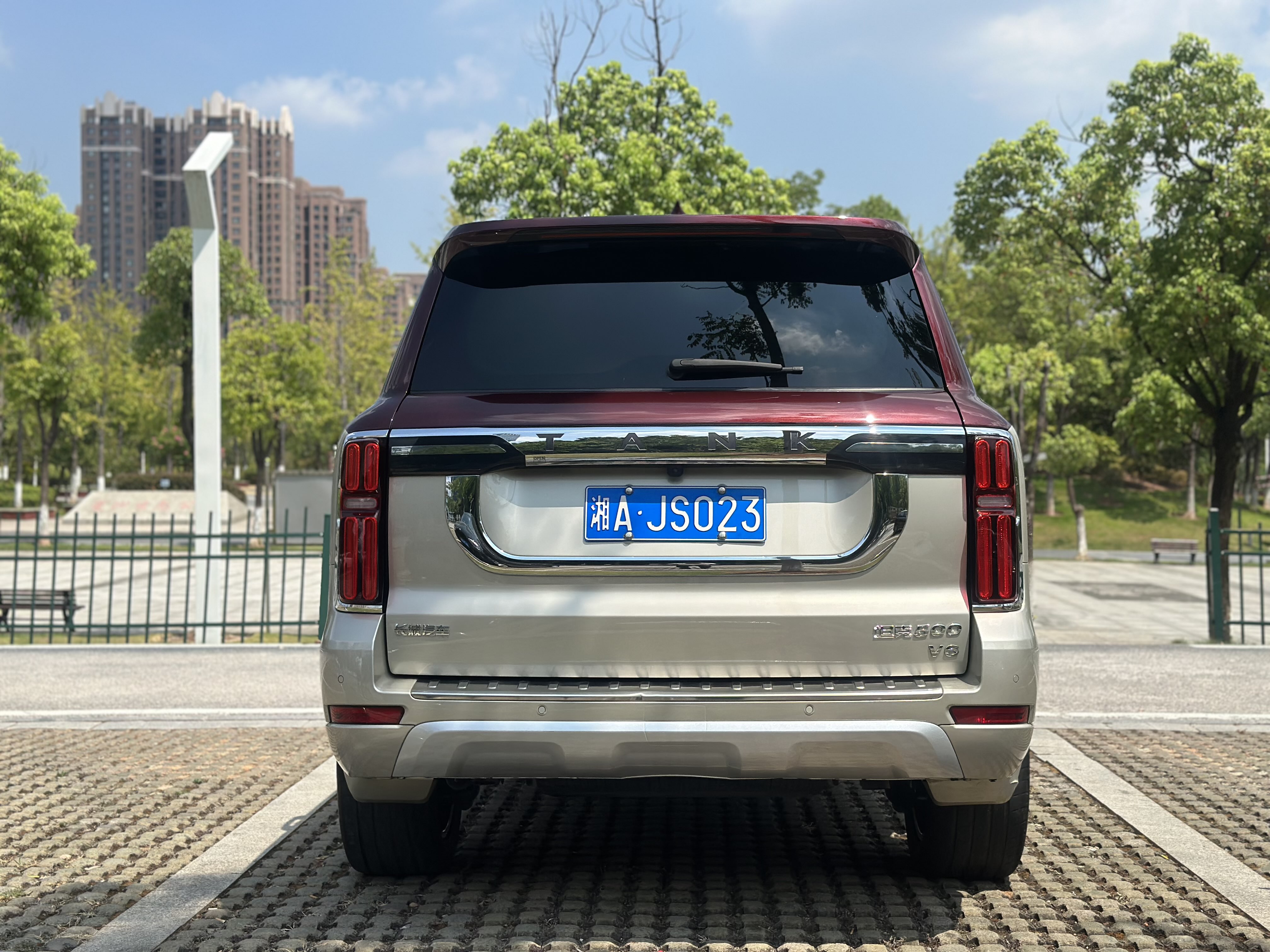 تانك 500 2022 3.0T High End Custom Edition 5 مقاعد